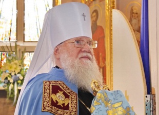 Митрополит Исидор призвал жителей Кубани не ходить на кладбище на Радоницу.
